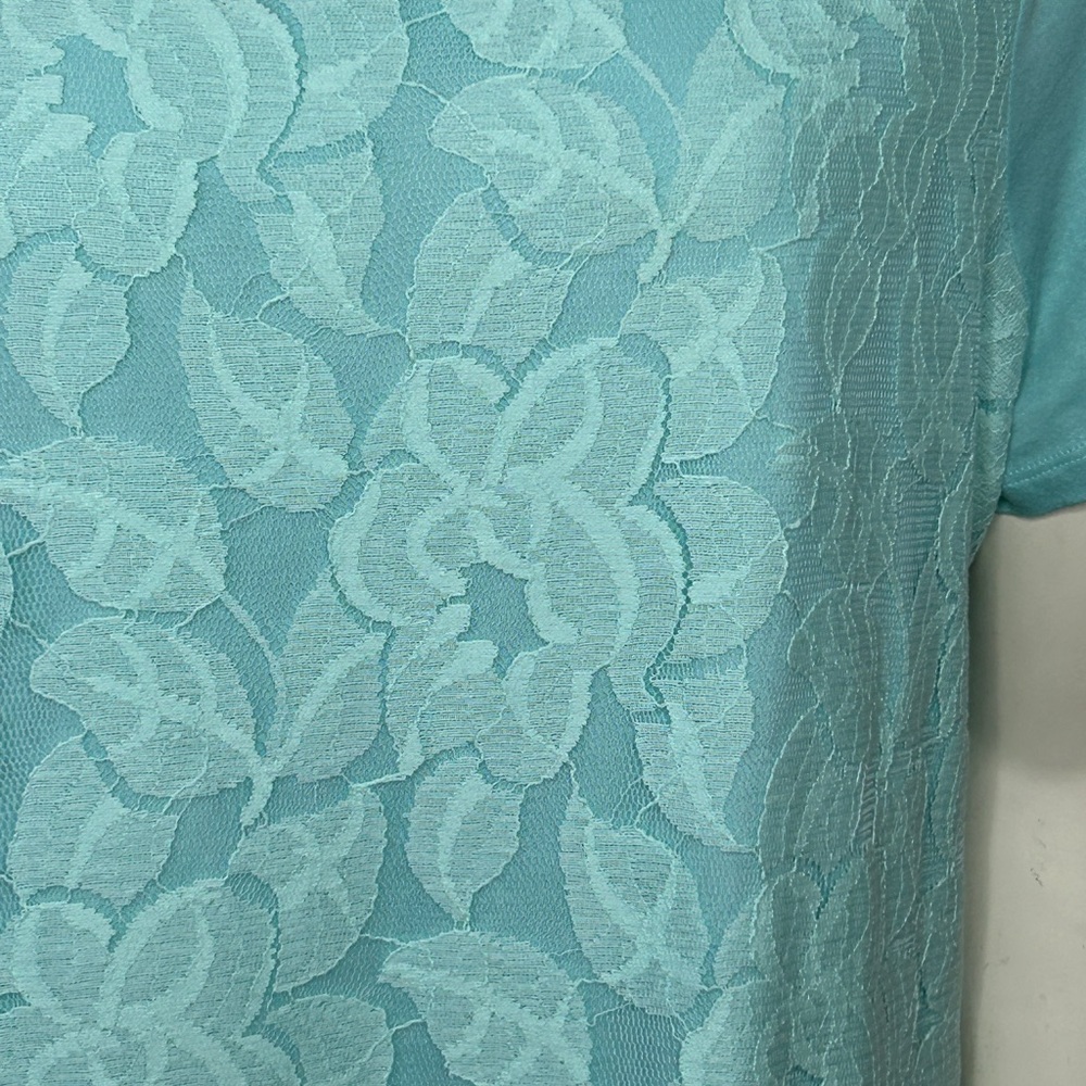 Lane Bryant Top 18/20 Aqua Blue Short Sleeve w/ Floral Lace Coastal - Picture 11 of 15